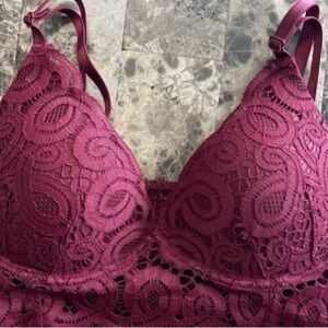 Victoria's Secret Lace Bra maroon NWT size large